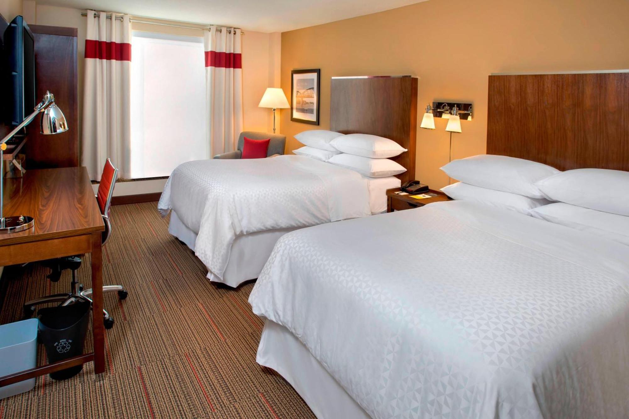 Four Points By Sheraton Charleston Exterior photo