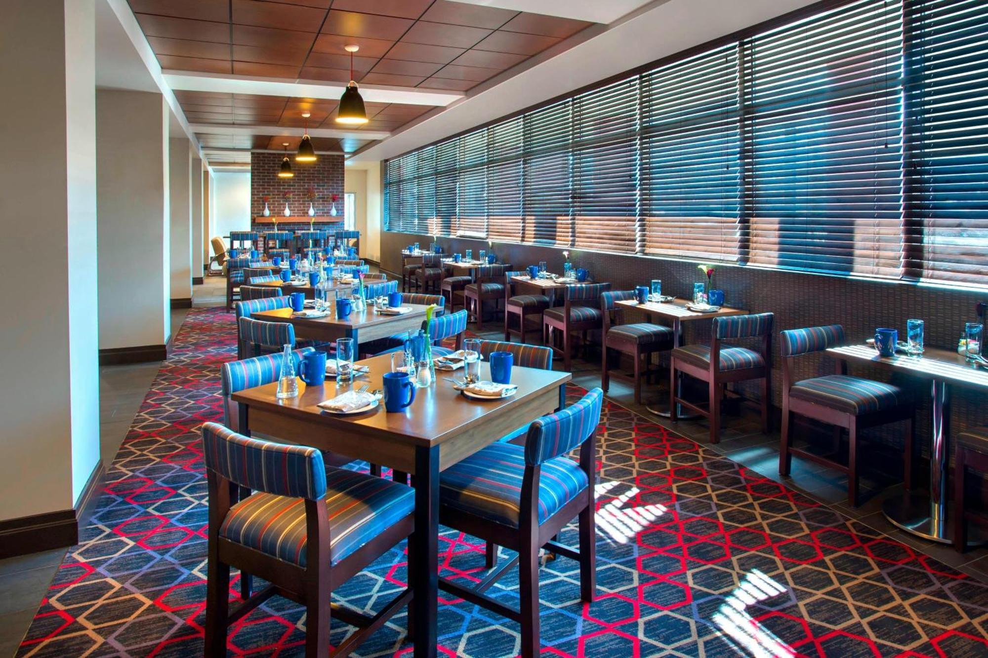 Four Points By Sheraton Charleston Exterior photo